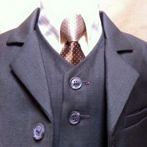 High Quality Suit 5 Piece Sz 12 months